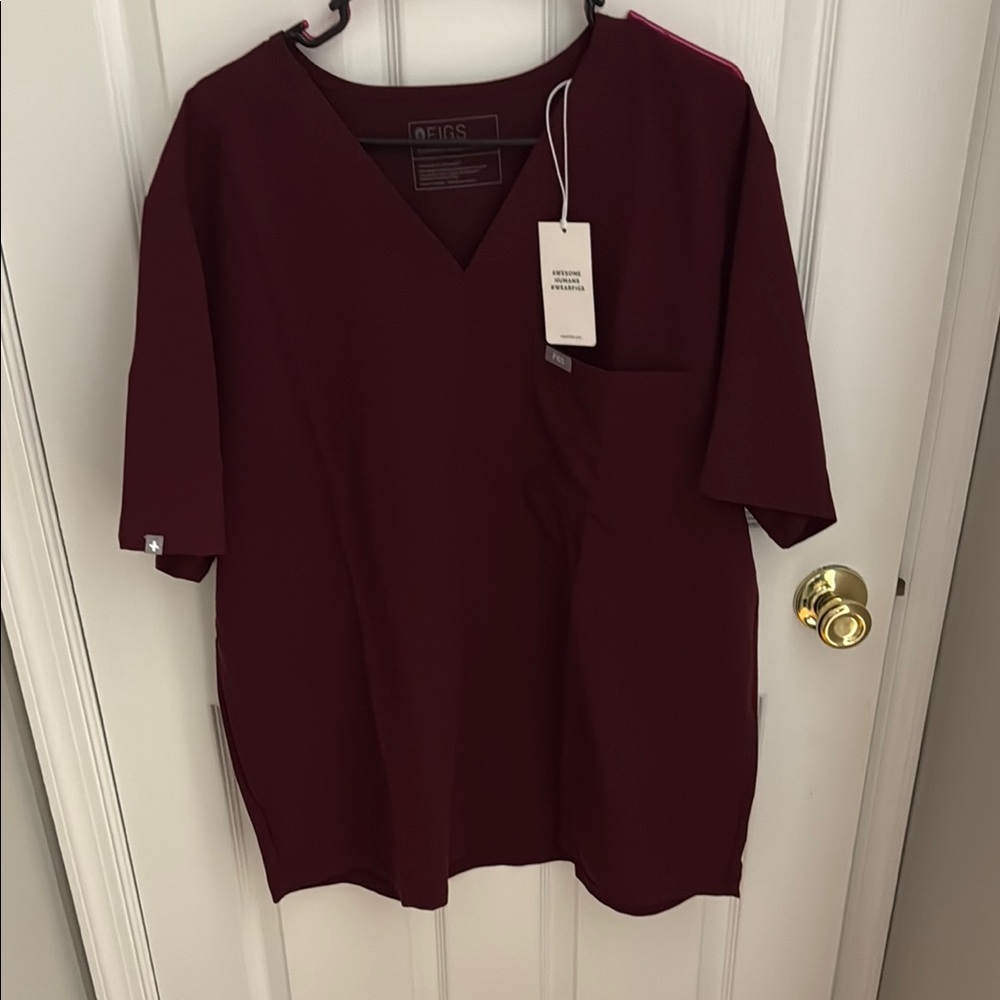 Figs Set Men 2 pocket Burgundy scrub Top and jogger bottoms